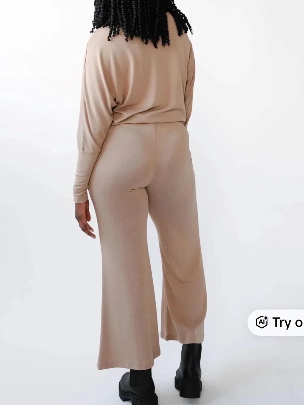 Savvi Elizabeth lounge set size large - Picture 2 of 9